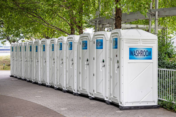 Best Emergency porta potty rental  in Clearlake Oaks, CA